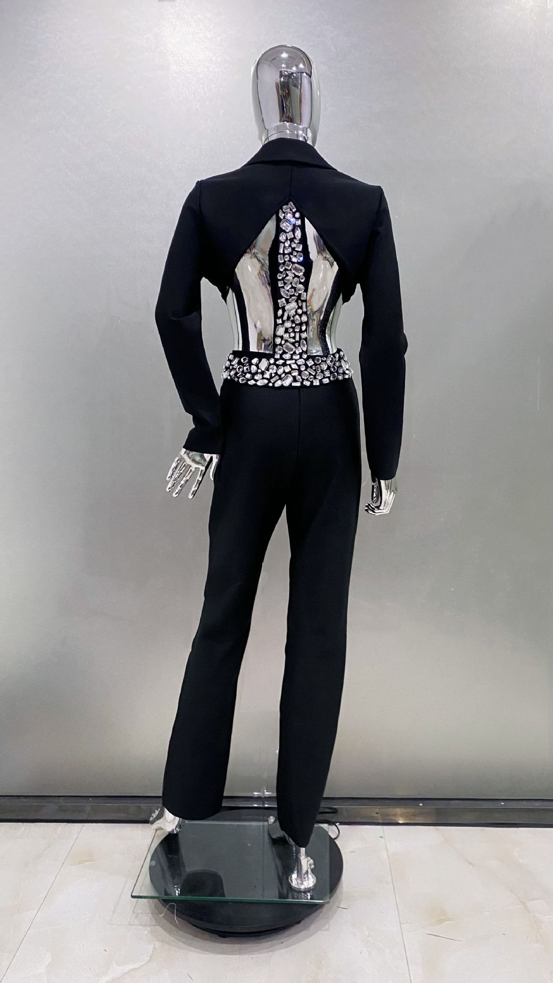 Luxury Crystal-Embellished Open-Back Top & Skinny Pants Set – Sexy Cutout Outfit For Nightlife & Evening Glam (XS-L, Black/White)​_ecoleips.com