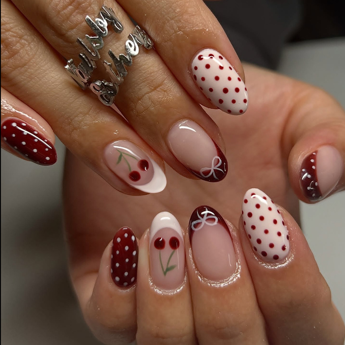 25g Weight 24pcs French Almond Shape Nail Stickers Valentine's Day Design Red Cherry Blossom Wearable Fake Nails Art Decoration