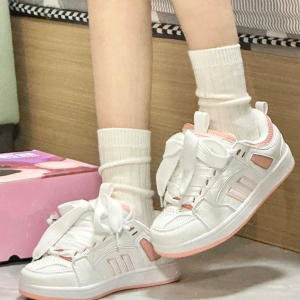 Высокое значение нишевые хлебные туфли для женщин 2024 весна и осень ретро повседневные модные маленькие белые туфли