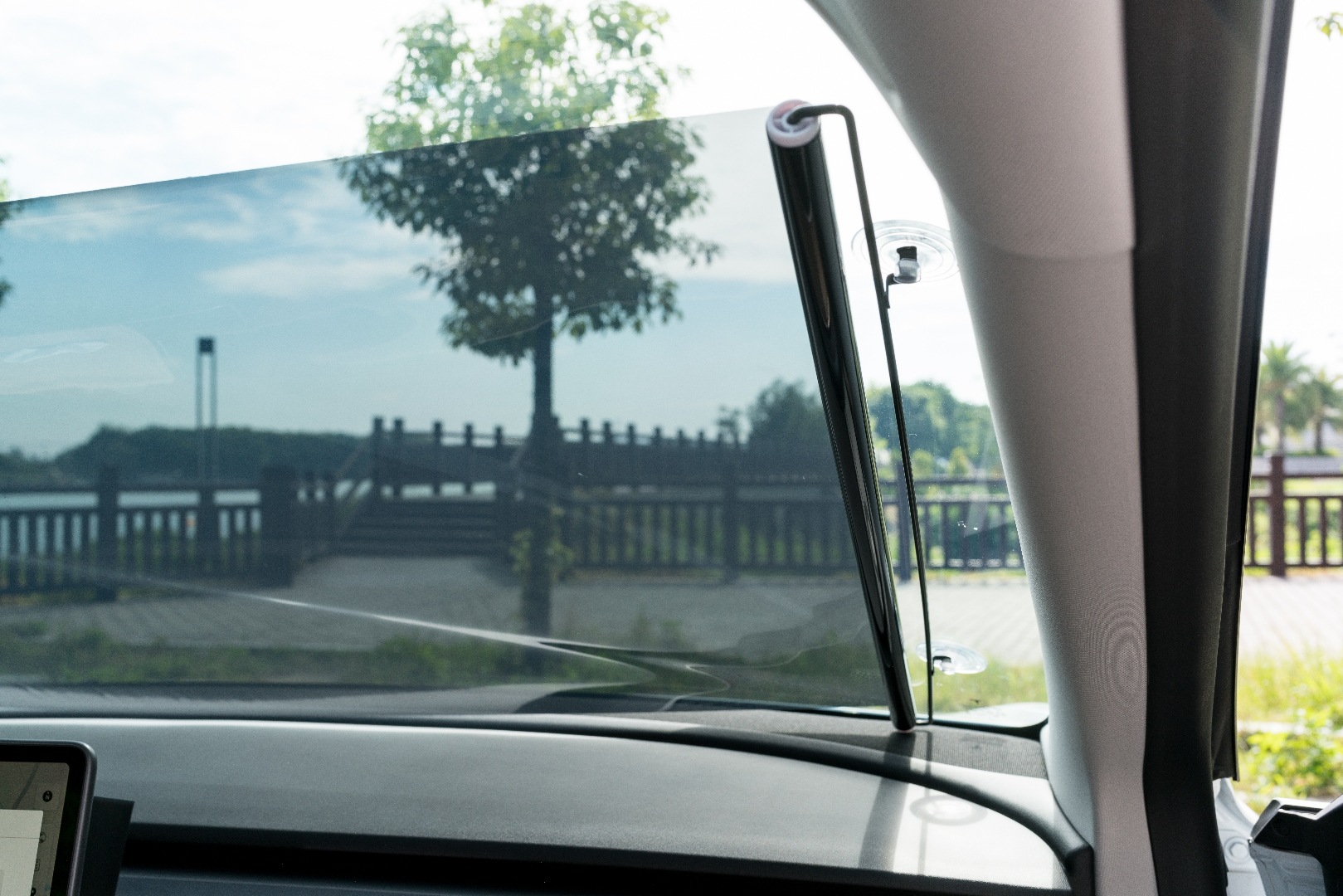 Cross-Border Car Roller Blinds, Car-Mounted High-Definition Retractable Sunshades, Transparent Car and Home Dual-Use Sun Protection Shades