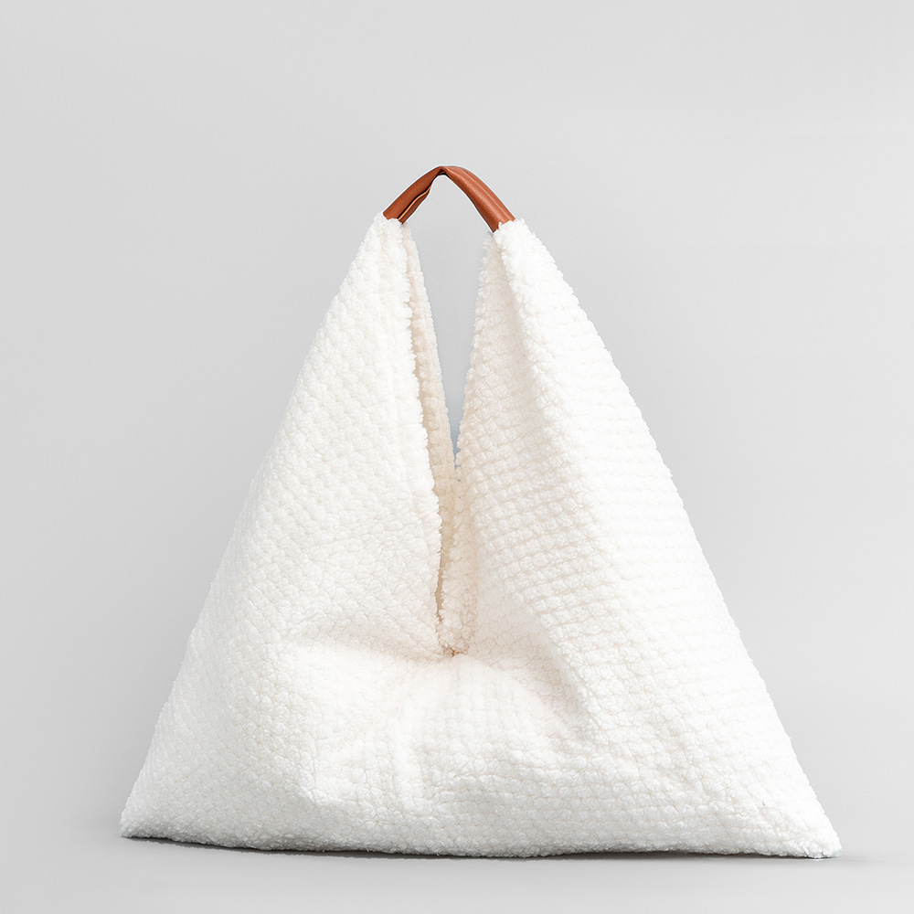 Nouveau sac de boulette triangulaire en peluche ENSPT, sac sous les bras européen et américain, sac à bandoulière portable pour les déplacements quotidiens pour femmes_voghion.com
