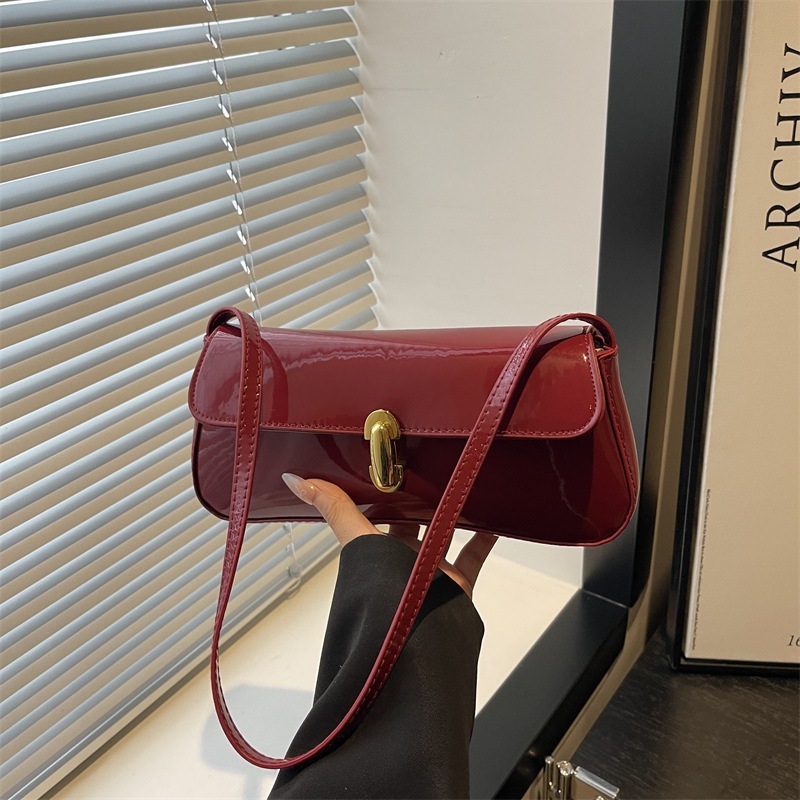 Borsa a tracolla da donna francese elegante e raffinata, modello baguette, nuova collezione 2025, versatile e maneggevole._voghion.com
