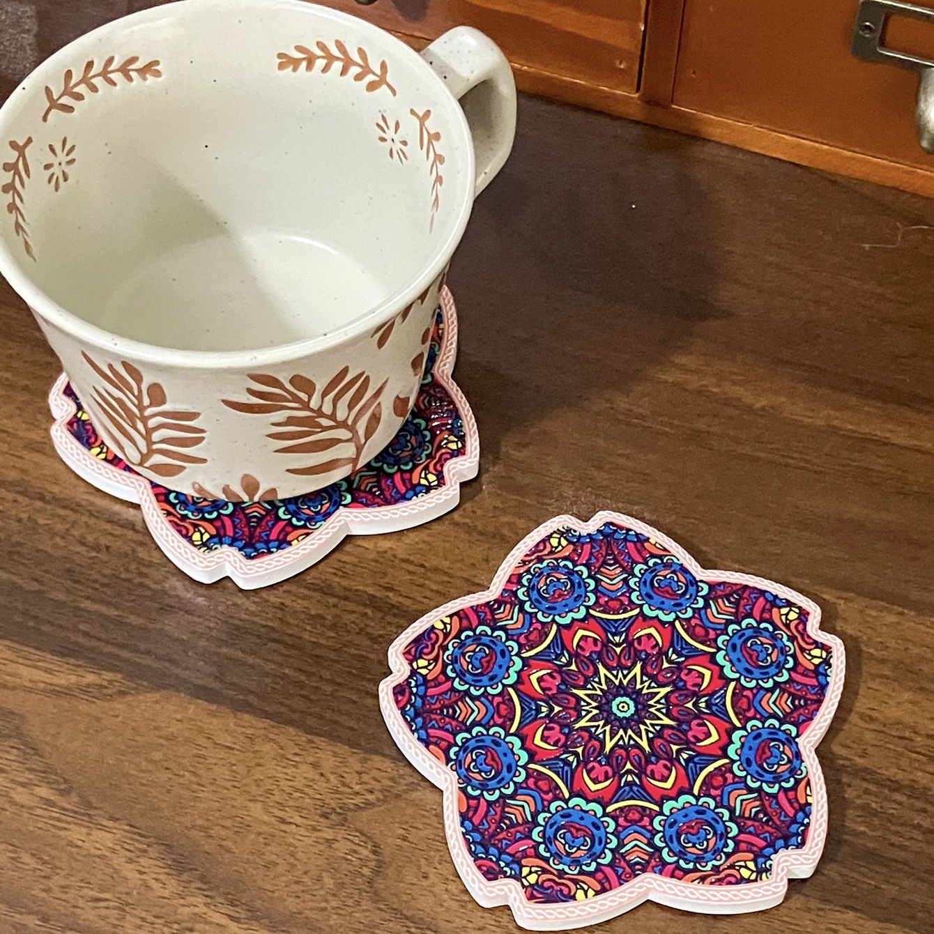 Transfronteriza nueva forma de pétalo en relieve tridimensional artesanía hogar creativo corcho estera de aislamiento de mesa de café de Europa y América estera