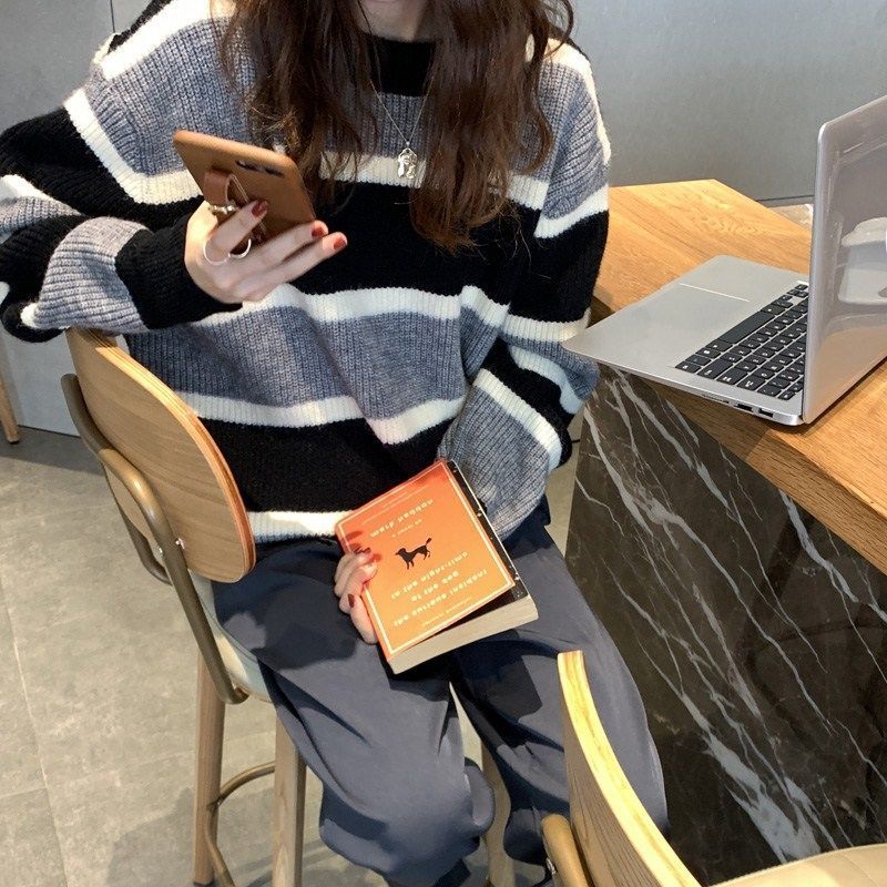 Korean loose contrasting striped pullover for women, 2023 autumn and winter new collection, lazy style, worn outside,_voghion.com