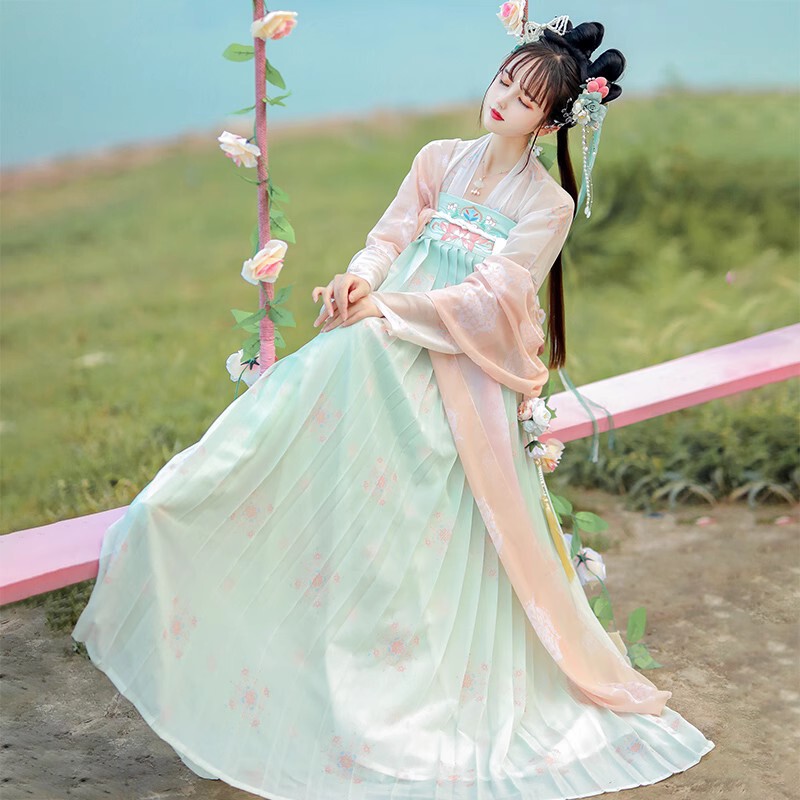Yueya Hanfu women's summer embroidery recovery chest dress printed cabbage Yueya Hanfu women's summer embroidery recovery chest dress printed cabbage