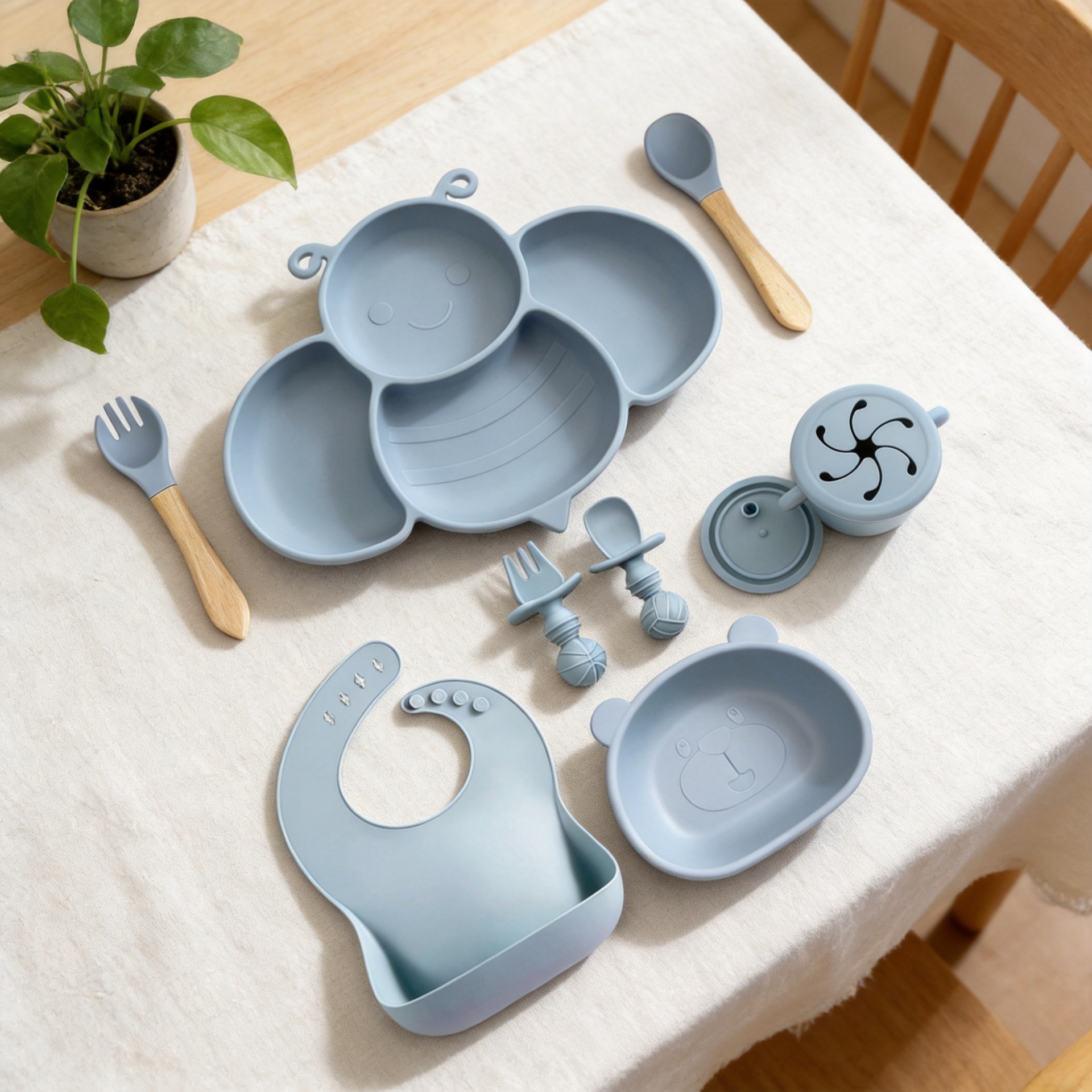 Nuevo Plato para Bebé con Ventosa, Vajilla Infantil Integrada, Tazón de Silicona Antideslizante con Ventosa, Tapete para Comer y Alimentación Complementaria