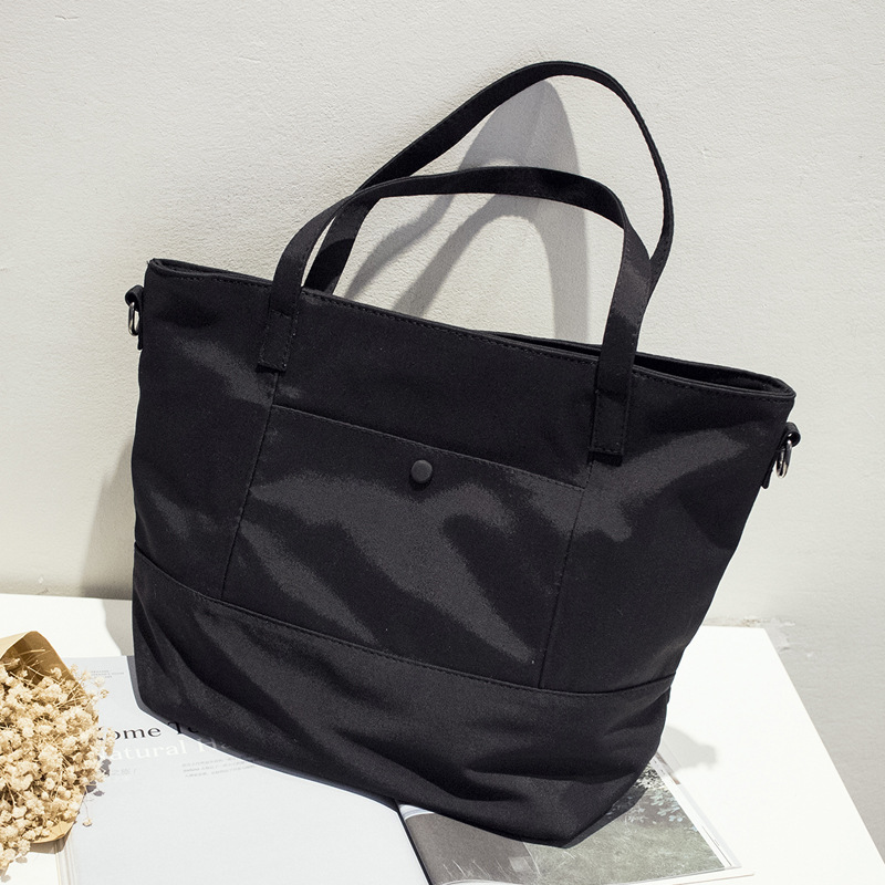 2024 New Korean Edition Trendy Women's Simple Waterproof Cloth Versatile Large Capacity Short Distance Travel Fashion_voghion.com