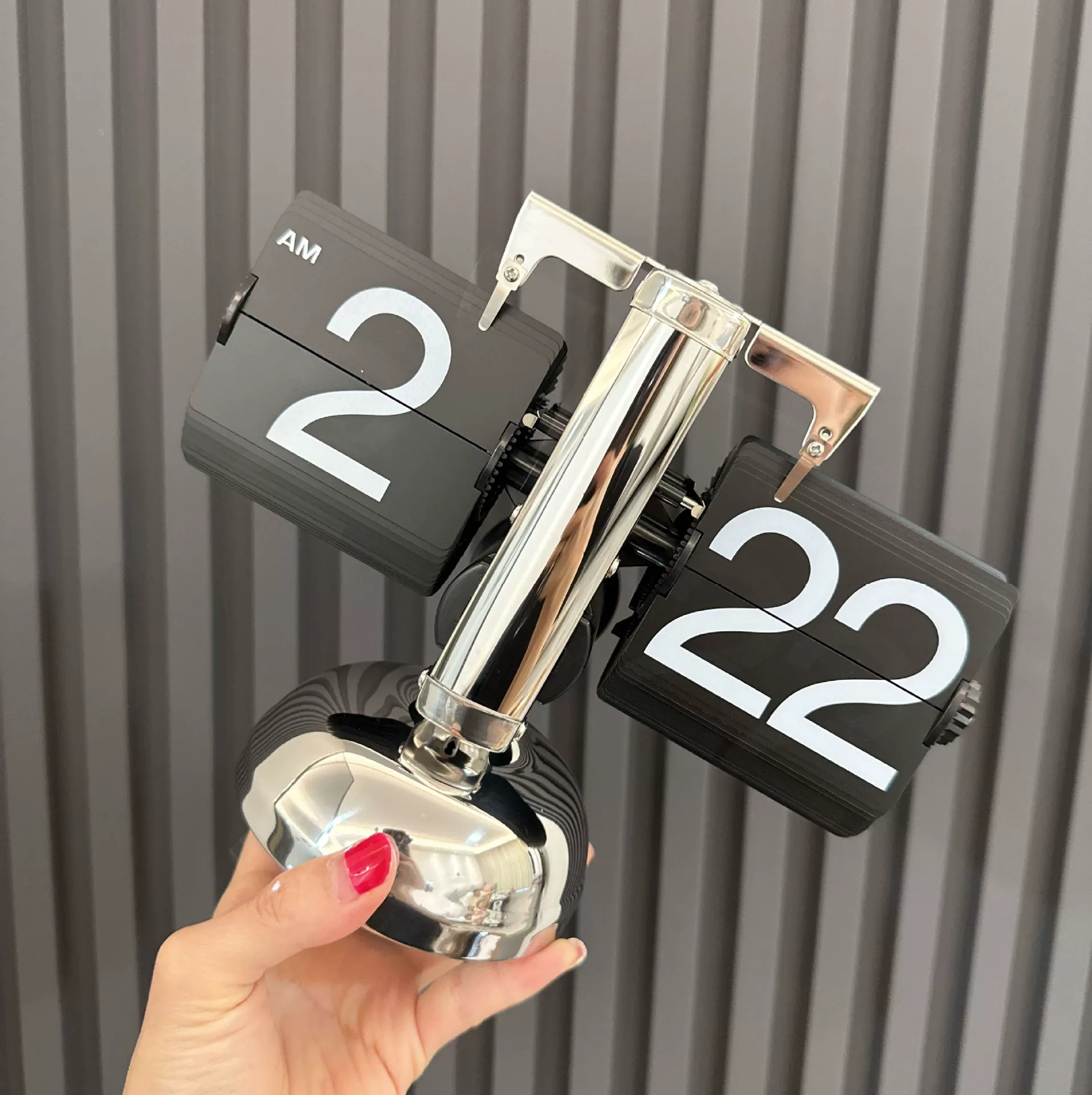 Завод трансграничные в европейском стиле автоматические флип часы ретро простые домашние часы для гостиной Небольшой баланс механические флип часы