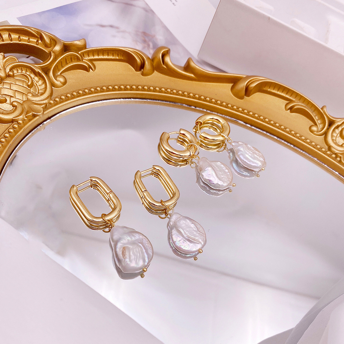 Elegant Geometric Pearl Earrings 1 Pair