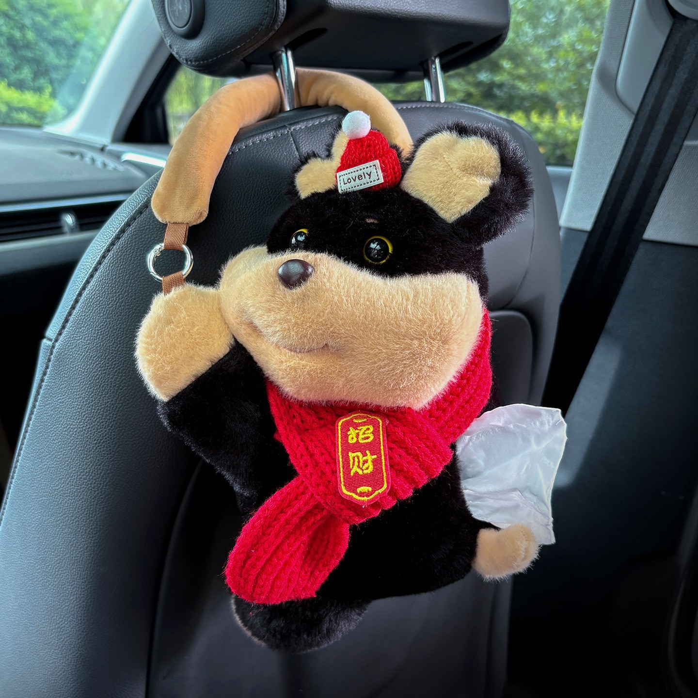 Automóvil encantador gato perro caja de toallas de dibujos animados muñeca coche colgante caja de extracción muñeca de peluche bolsa de toallas de papel