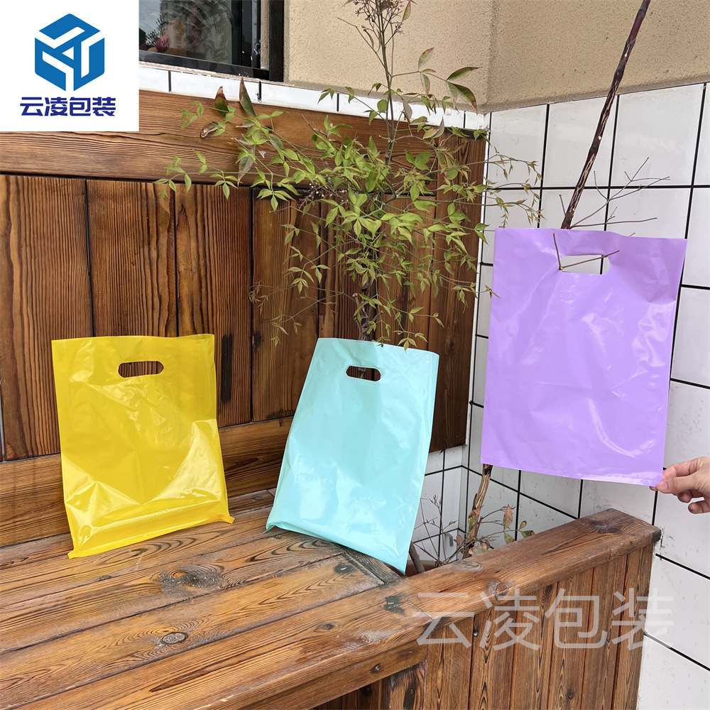 Regalos de maquillaje Joyas pequeñas Pendientes Collar Ropa de plástico Tienda de ropa Bolsas de mano Puesto de compras Bolsas de embalaje