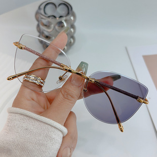 �й�׃ɫ�o����߅���{�����R�羳�r��؈�۸߼�����ٴ����R��