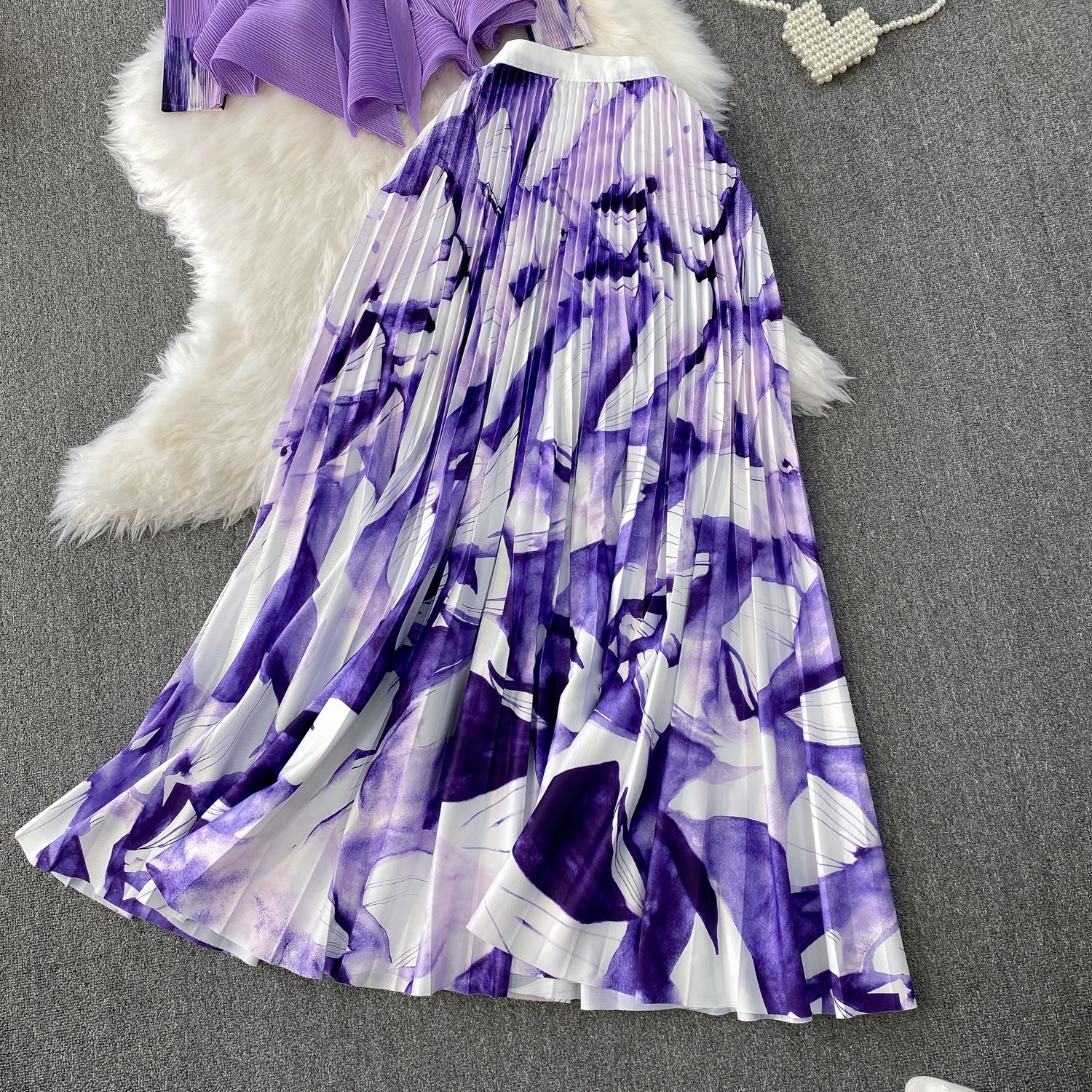 Floral Top And Printed Pleated Skirt Set Women's Stylish 3D Design High Waisted Slimming Irregular Waist Top Skirt Ensemble_ecoleips.com