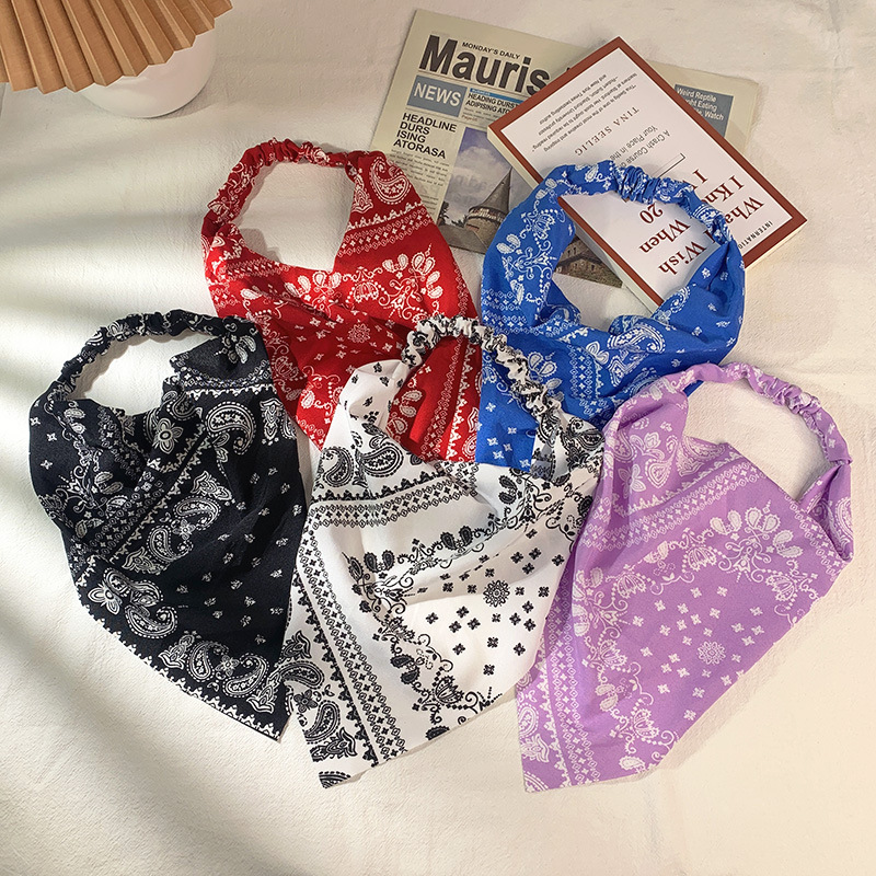 Simple Wide Elastic Triangle Scarf Headband display picture 2