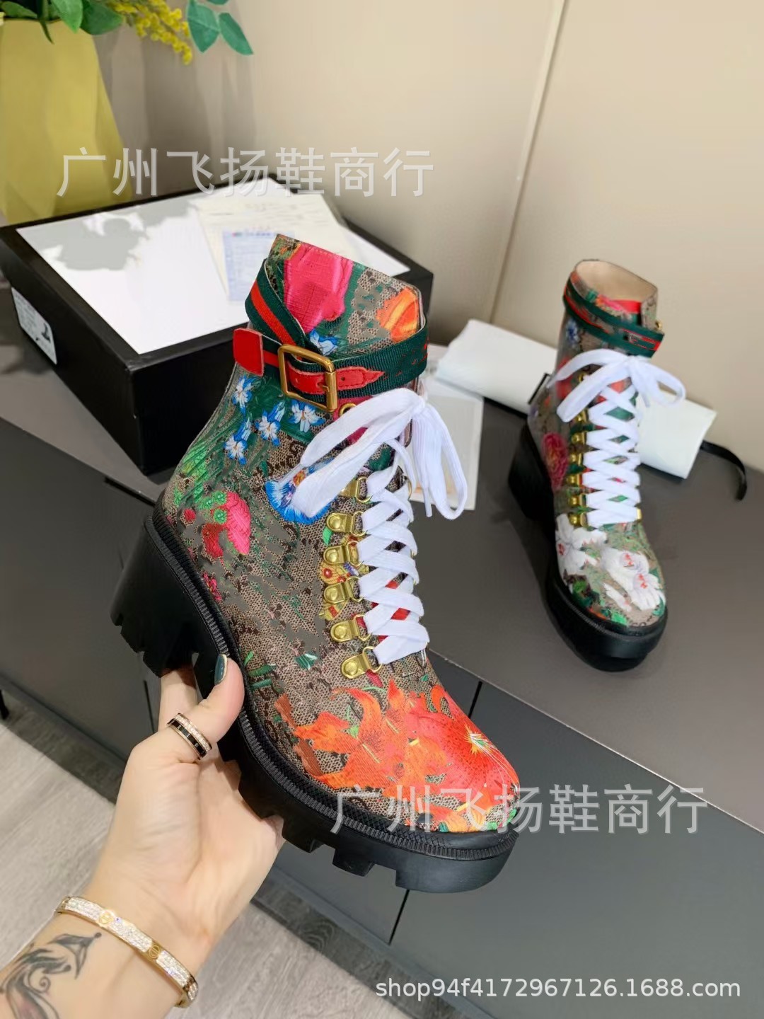 색상 18