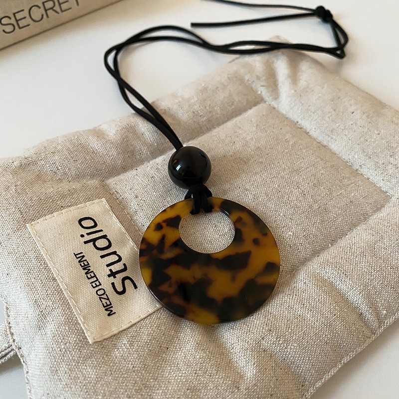 Maillard Collar retro para mujer estilo coreano nuevo suéter de nicho cadena moda otoño e invierno todo fósforo artículos de alta gama al por mayor