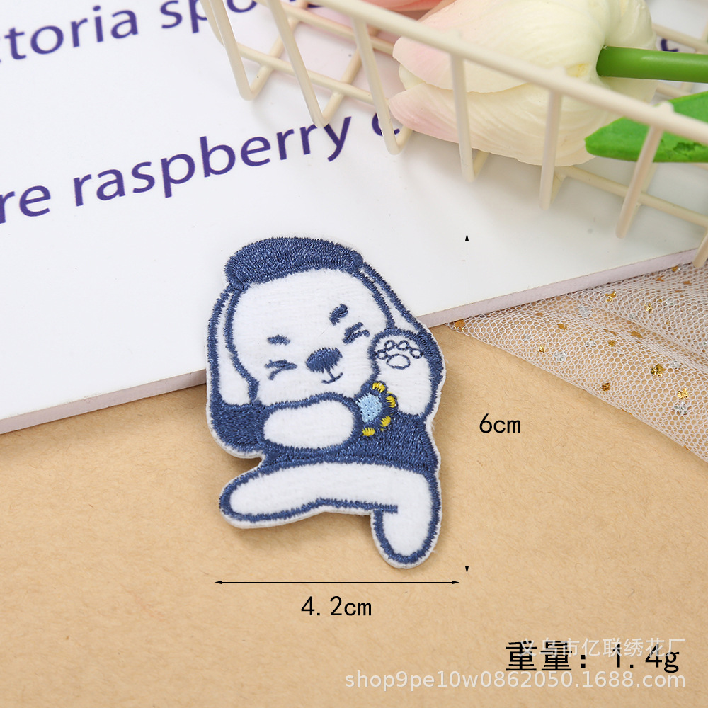 FUENTE suministro directo de fábrica de dibujos animados cachorro autoadhesivas pegatinas de tela accesorios de ropa lindo bordado pegatinas agujero parche pegatinas al por mayor