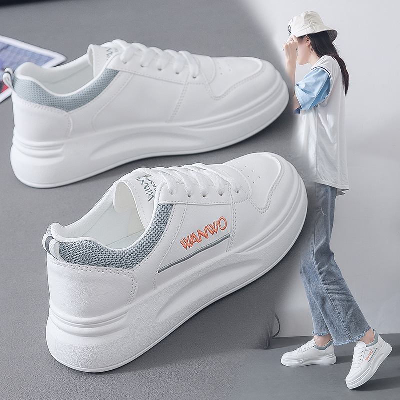 White shoes women 2021 Autumn new pattern Korean Edition ins The thickness of the bottom student skate shoes leisure time motion White shoes