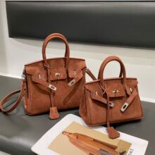 Դ�^���S��Ƥ�K����¿���Ƥ�r�аٴ�ͨ���^��ţƤŮʿб�������