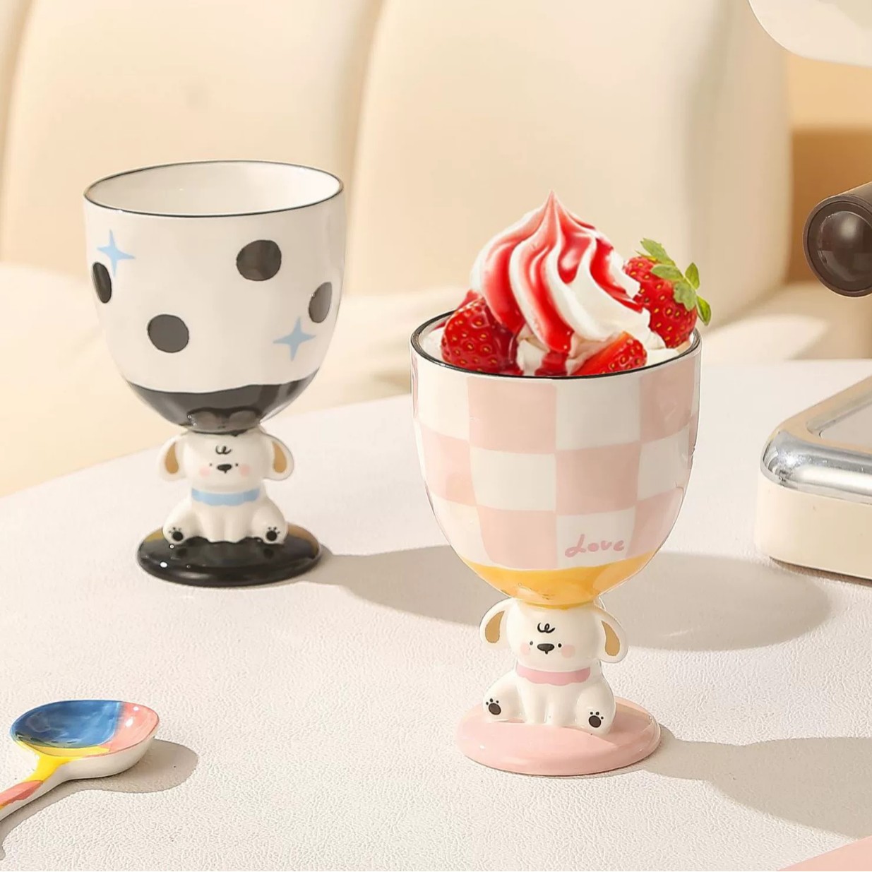 Caricatura creativa encantadora dibujada a mano tridimensional cachorro taza de pie alto helado de alto valor de cara bebida fría taza de cerámica taza de regalo