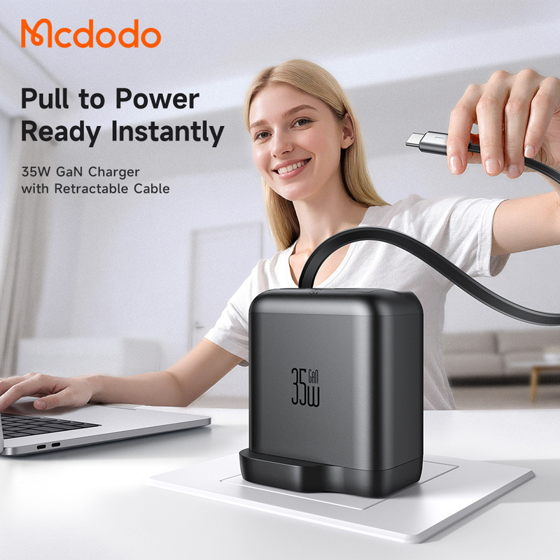 Maiduoduo 35W Gallium Nitride Charger Digital Display Fast Charging Three-Port Pd Charger Comes with Retractable Cable 65cm International Business Trip