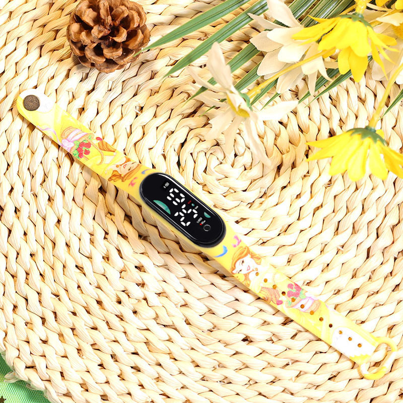 2024 explosión de chatarra oso de café M9 impresión pulsera relojes de pulsera niños estudiantes moda lindo reloj electrónico LED