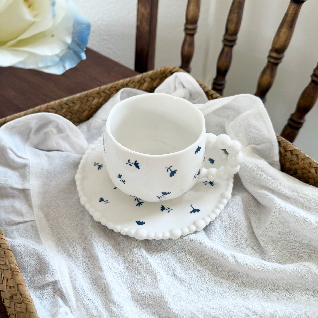 Ins estilo francés mano irregular cerámica taza de café plato mango de cuentas amor plato de té de la tarde taza transfronteriza