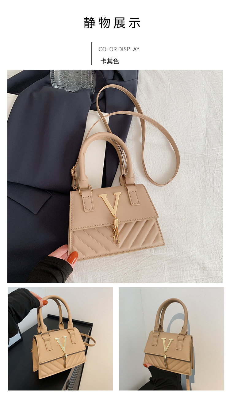 This year, trendy, fashionable and high-quality handbags are in vogue. Women's bags with stylish tassels and unique diagonal patterns are single-shoulder crossbody women's bags undefined
