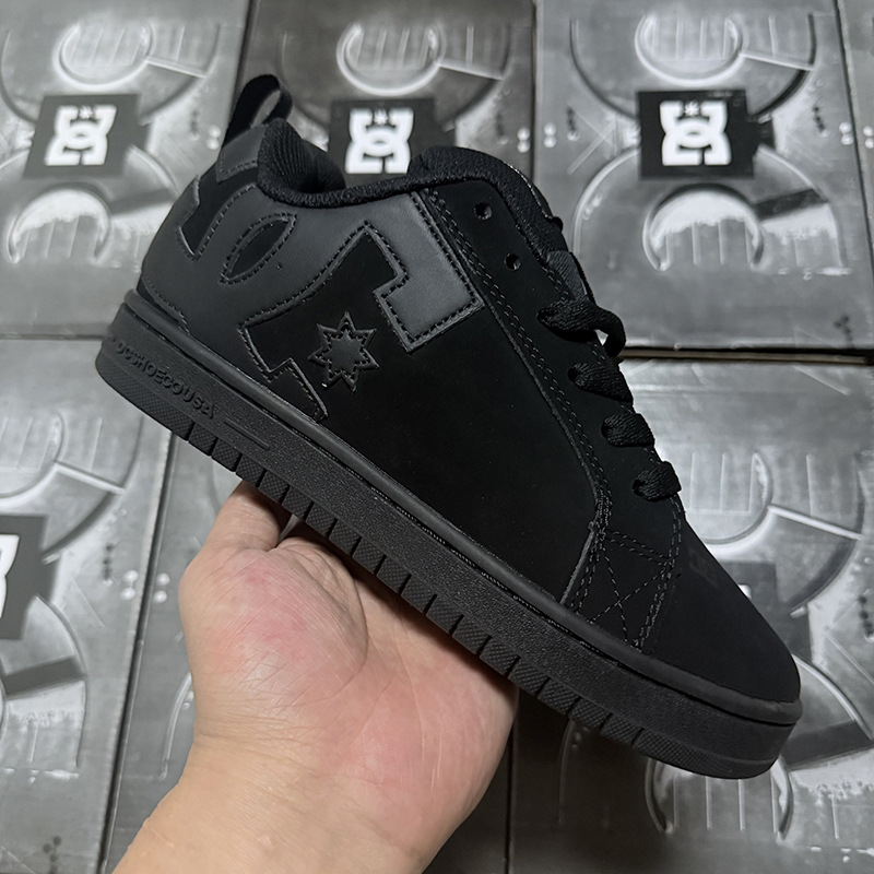 Comercio exterior transfronterizo al por mayor DC zapatos casuales zapatos de skate hombres y mujeres zapatos deportivos de estilo europeo y americano zapatos de estilo de estilo de vaca ancho zapatos de moda
