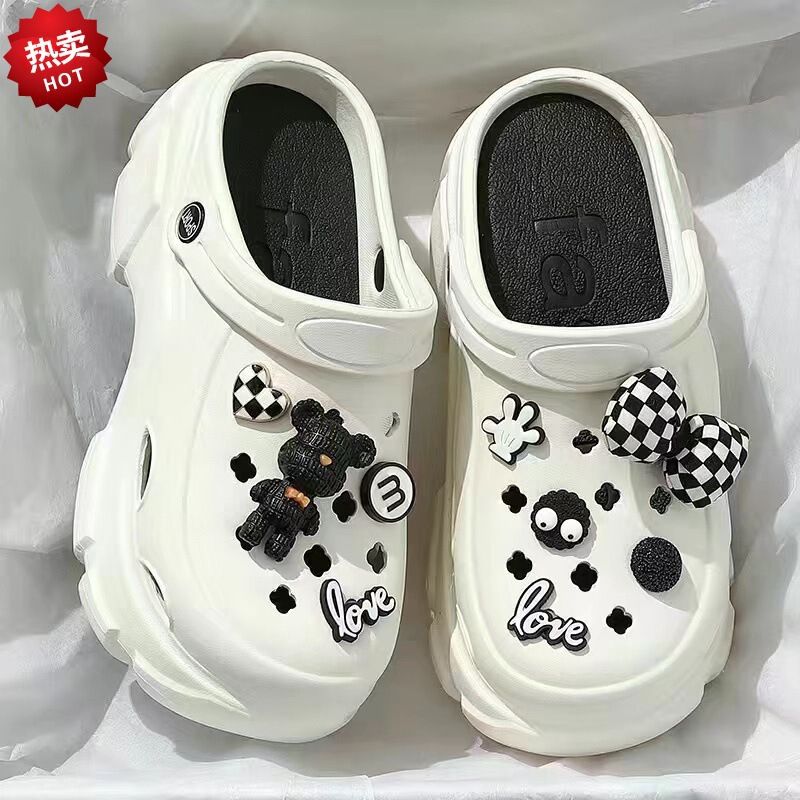 Stomp sense spring and summer explosions DIY hole shoes non-slip fashion cute beach sandals outerwear wholesale women