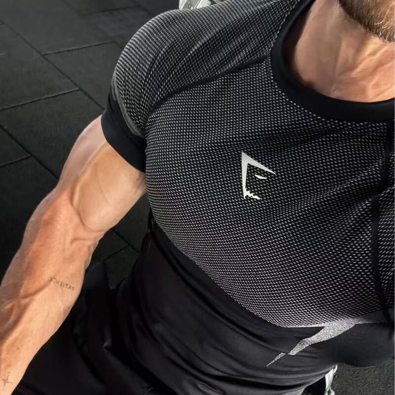 Shark Onyx Seamless Fitness Slim Short-Sleeve 5.0 Top Shark Onyx Seamless Fitness Slim Short-Sleeve 5.0 Top