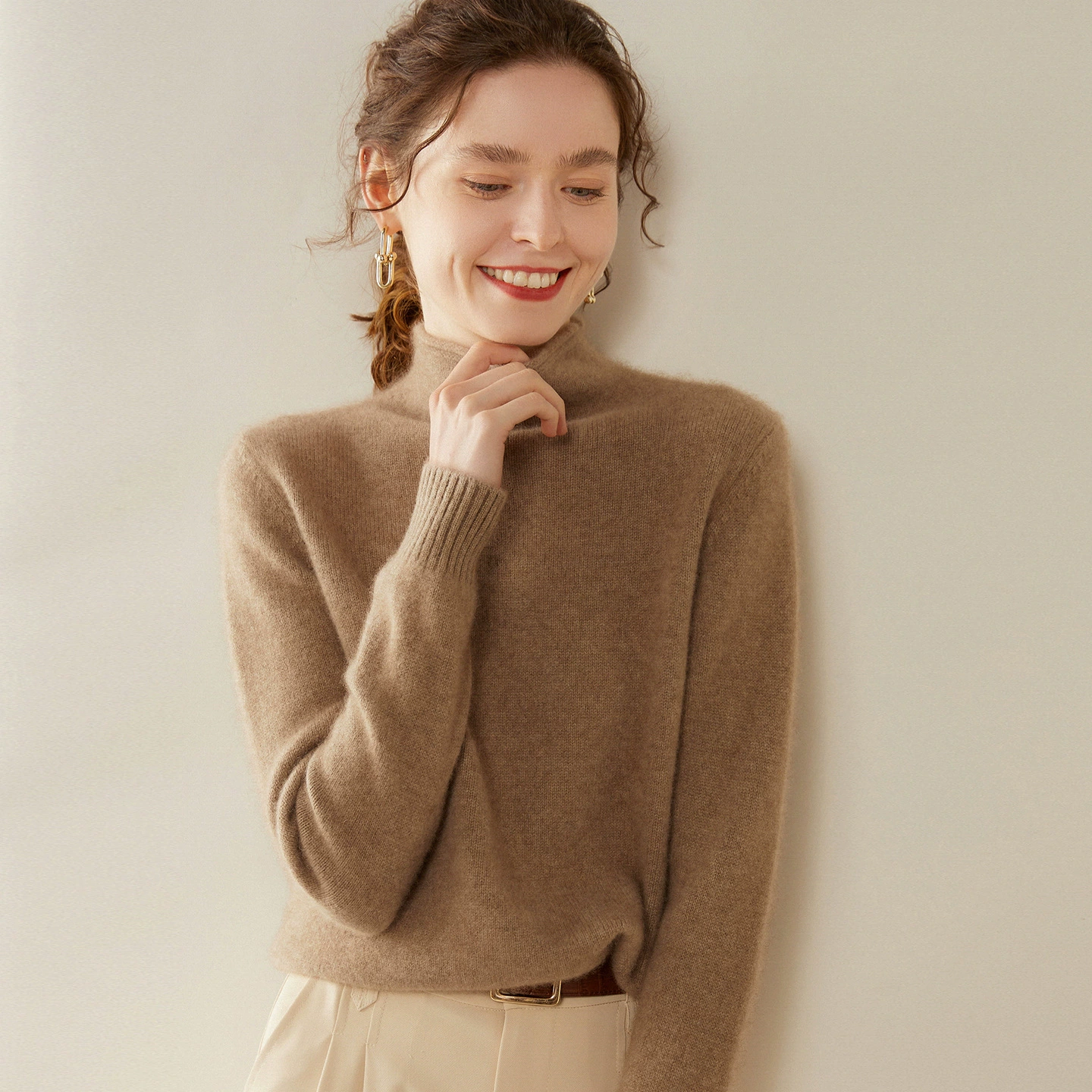 Cashmere base body-friendly classic keep warm sweater, high collar