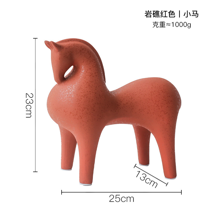 リビングルームの置物は軽くて豪華で高級な雰囲気のお酒棚の装飾品です。