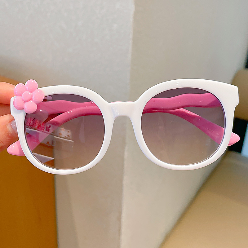 4#Small white flowers