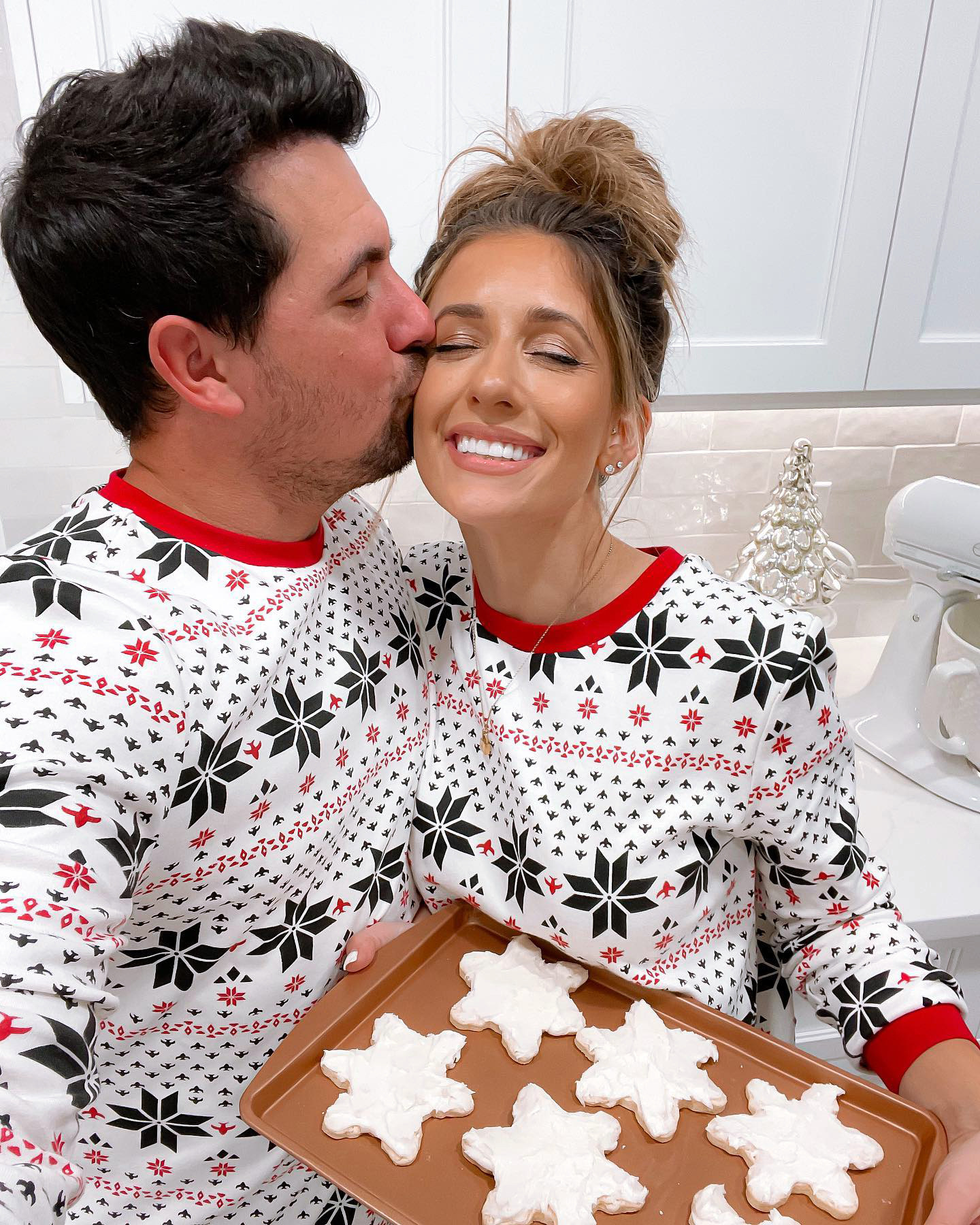 132367863_384763126147678_2287