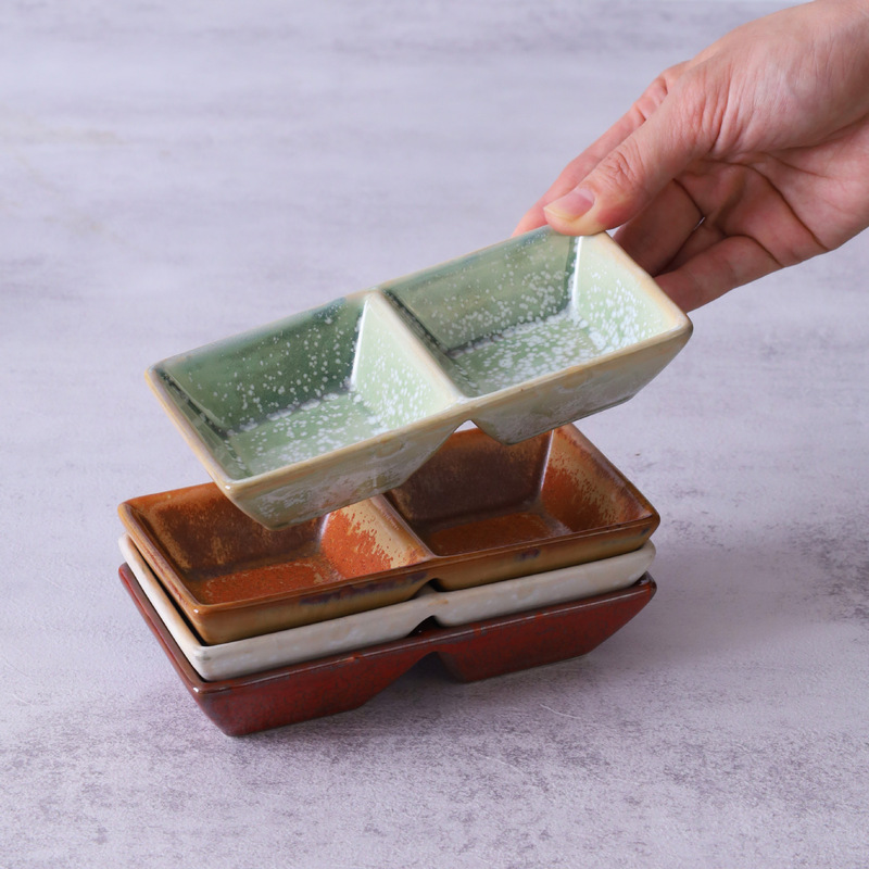 Japanese-Style Two-Compartment Dish, Three-Compartment Dish, Ceramic Sauce Dish, Soy Sauce Dish, Dipping Sauce Dish, Vinegar Dish, Barbecue Seasoning Dish, Household Hot Pot Dish