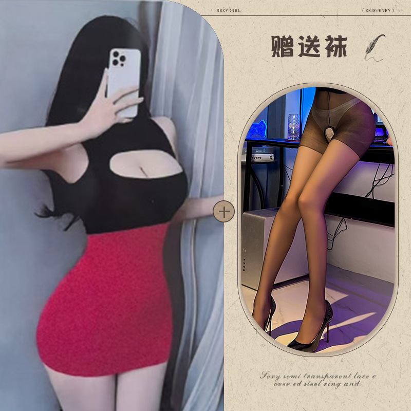 검정 상의 + 빨간 스커트 + 검정 오픈 크로치 스타킹