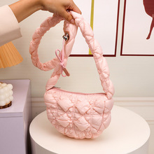 2024�¿�r��б���Ůʿ���s�μ����ɫ���e�ް����녶���μ��