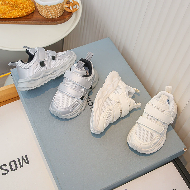 Маленькая белая обувь для мальчиков 2025 Весна и осень Детская спортивная обувь дышащая обувь для мальчиков