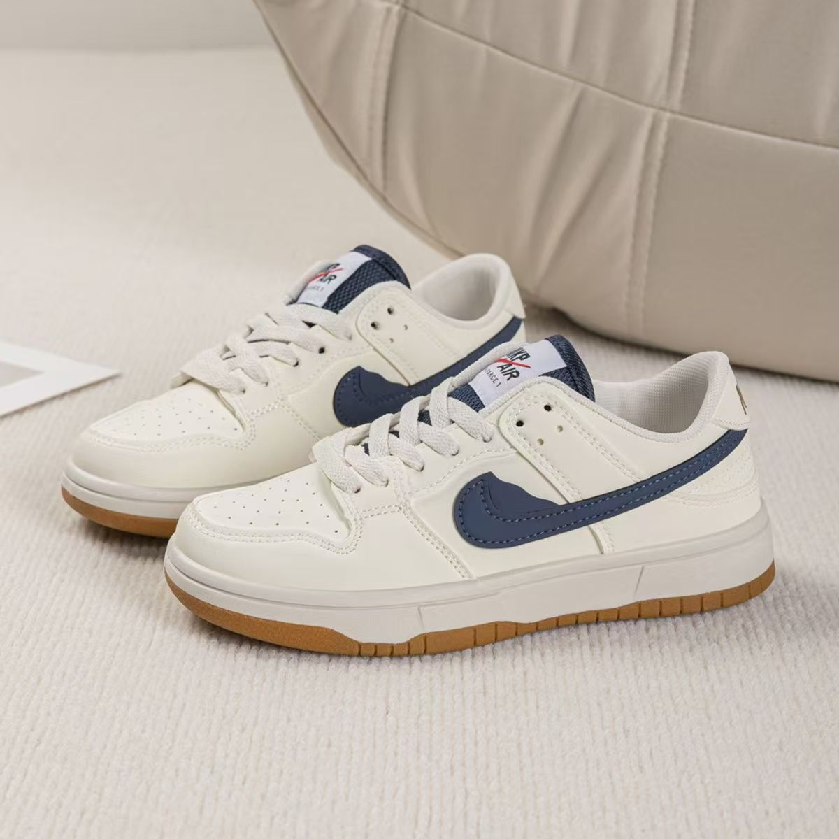 2025新款AJ女鞋低帮轻便板鞋透气休闲运动鞋韩版复古女鞋批发