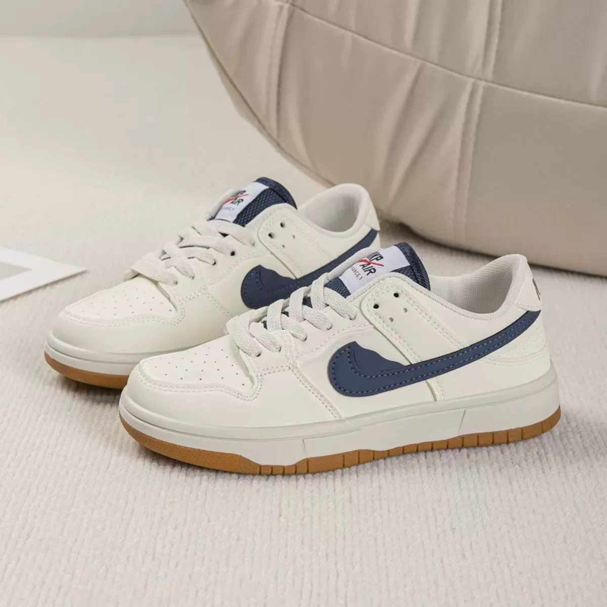 2025 новая женская обувь AJ низкий уровень легкая доска обувь дышащая повседневная спортивная обувь корейская винтажная женская обувь оптом