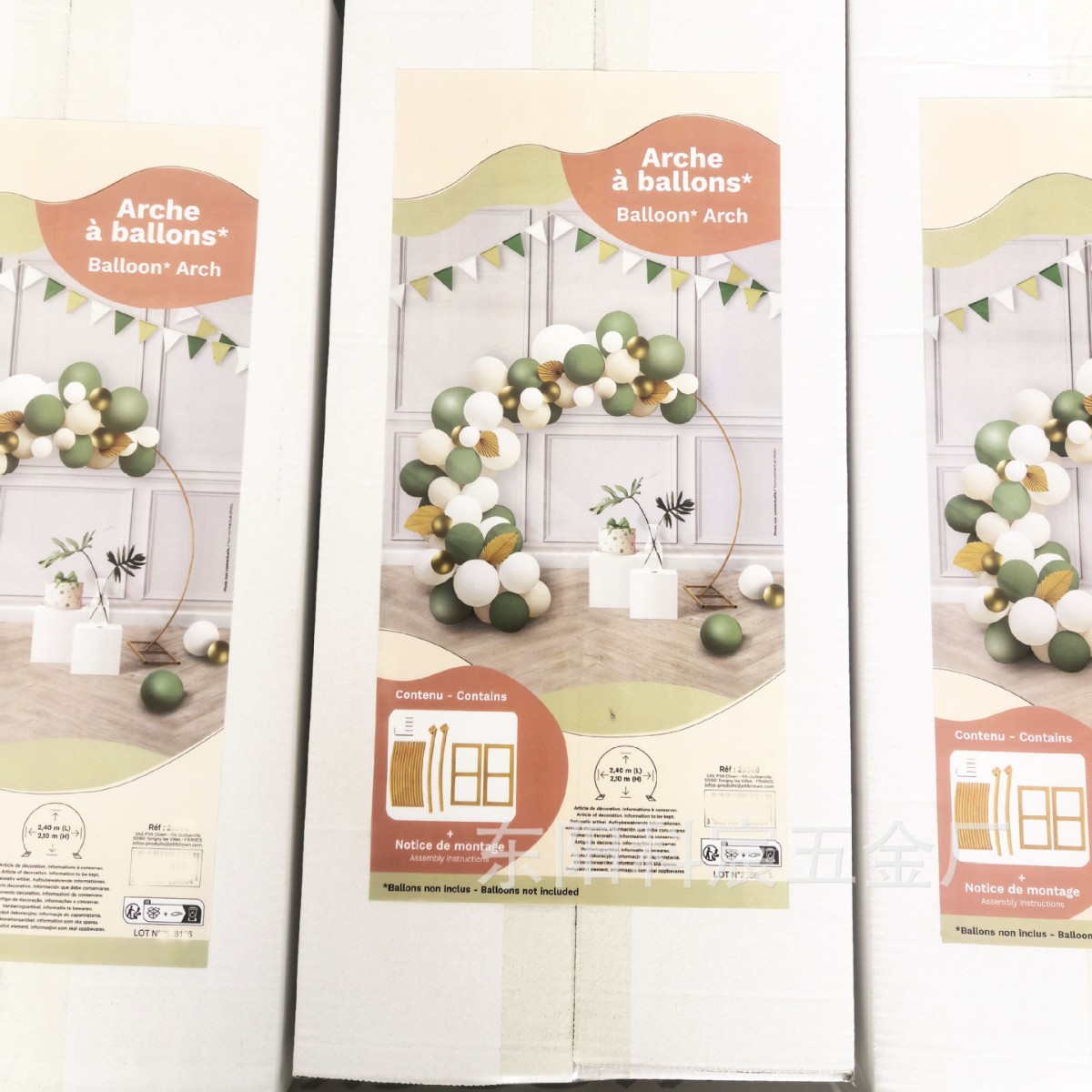 Accesorios de boda transfronterizos Soporte de arco de hierro forjado Fondo de escenario Marco de flores decorativo Arco de boda Marco de hierro cuadrado dorado