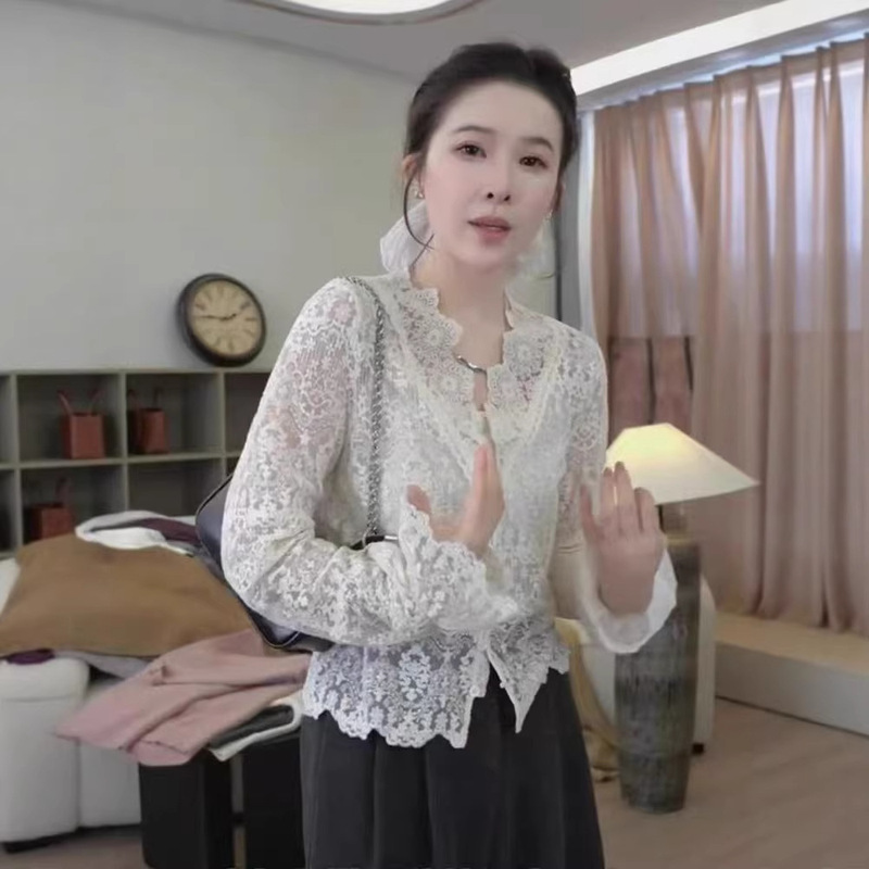 Large Stock of Pure Cotton Lace Heavy Embroidery V-Neck Long-Sleeve Shirt Jacket for Women with Unique Design Lace Top Large Stock of Pure Cotton Lace Heavy Embroidery V-Neck Long-Sleeve Shirt Jacket for Women with Unique Design Lace Top