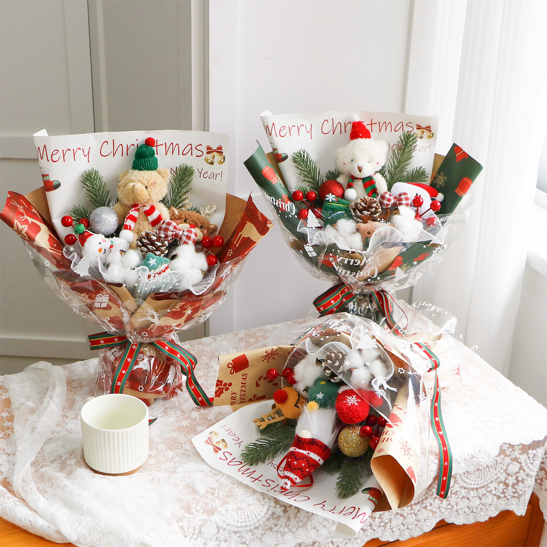 新品圣诞玩偶花束成品平安夜创意小熊送女友女生女孩闺蜜礼物批发