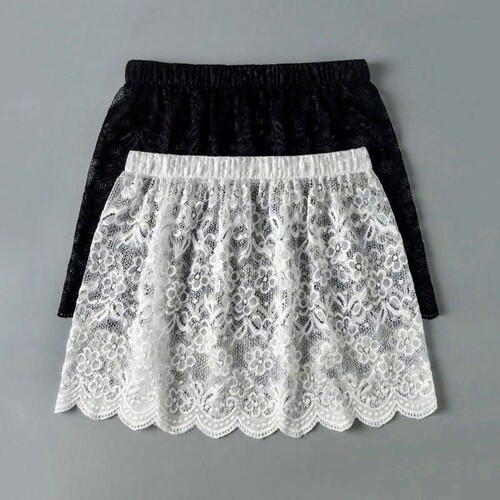 Sweatshirt as a base layer with a matching skirt that covers the buttocks, small lace curtain-like hem, paired with a sweater for a layered look.