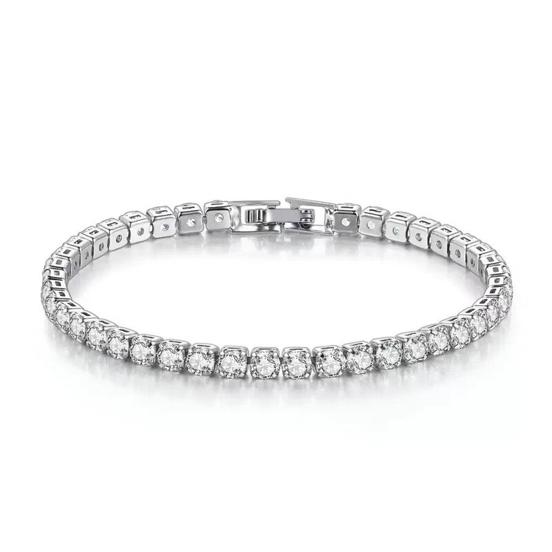 Versatile and Stylish Single-Row Diamond Bracelet for Women, Featuring a High-End Copper Design with a Luxurious Feel, Perfect as a Couple's Gift, Fully Adorned with Diamonds, an Elegant Accessory
