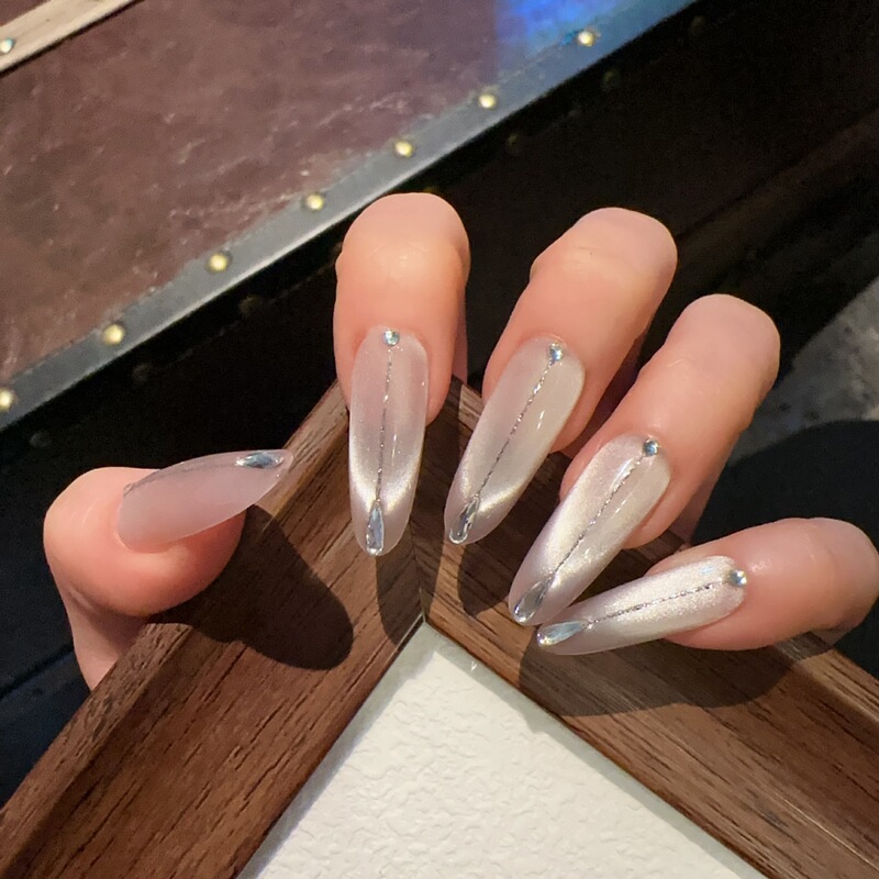 Wearing Armor Handmade Simple Nude Cat's Eye Nail Art Patch Temperament White Fake Nail Pieces Removable