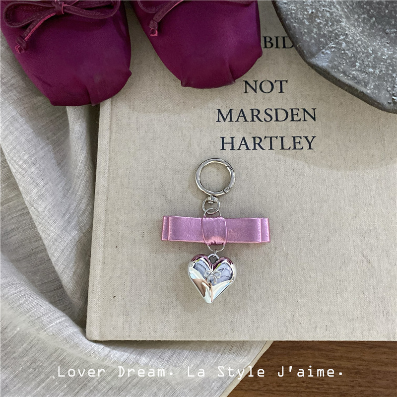 12g Weight Keychain Classification 1 Piece Quantity Holiday, Travel, Daily Occasion Metal Material Heart Shape Pattern Plating Design Elegant, Lady Style 1 Piece Elegant Lady Heart Shape Metal Plating Keychain 3
