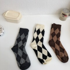 2021秋冬新款菱形格紋小紅書同款lolita女士中筒襪子女襪ins潮襪
