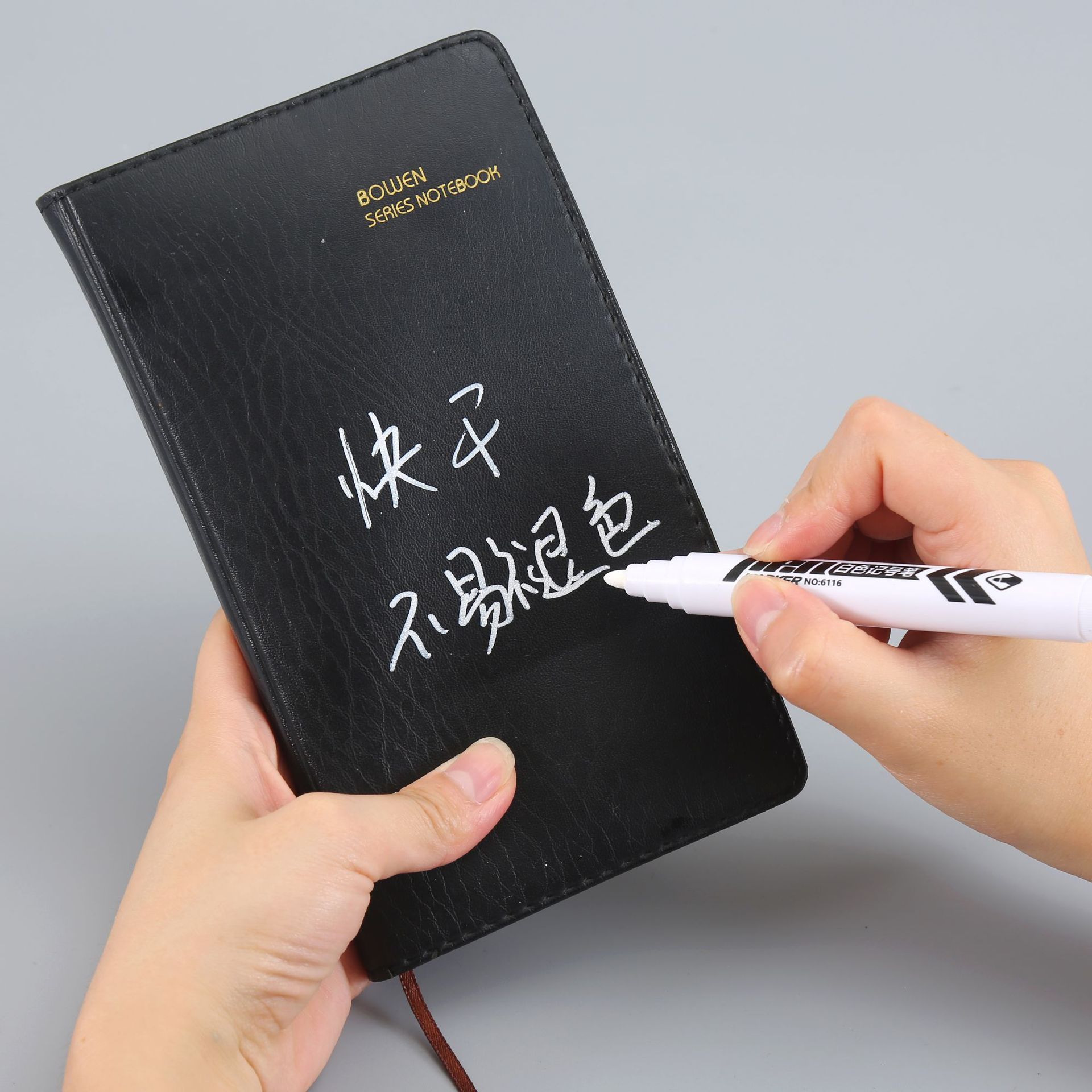 Marcador blanco Bolígrafo de cabeza grande de tinta gruesa de tinta blanca Marcador de un solo cabezal Marcador al por mayor Bolígrafo a base de aceite de oficina